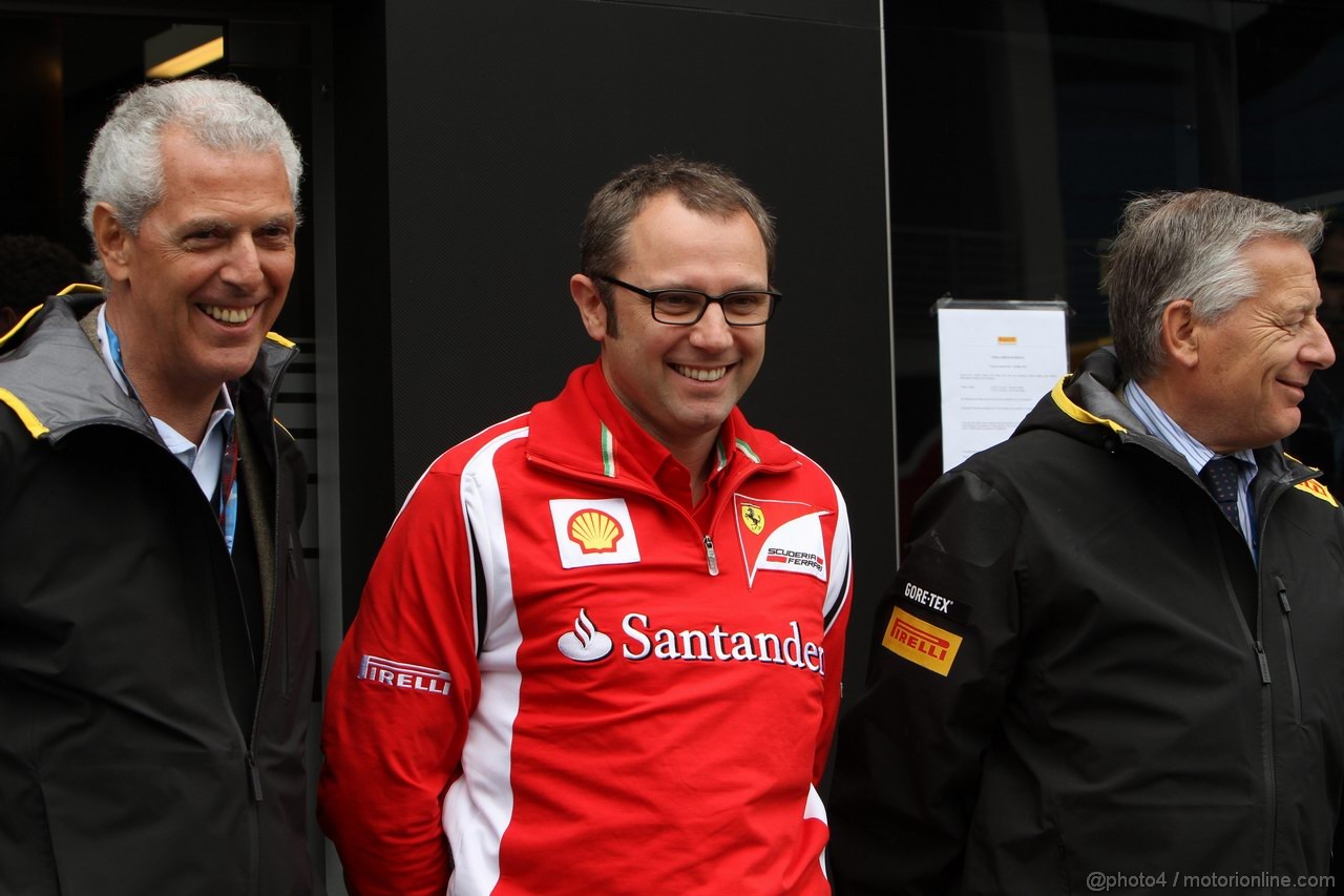 GP TURCHIA, 06.05.2011- Stefano Domenicali (ITA), Head of the Gestione Sportiva with Marco Tronchetti Provera (ITA), Pirelli's President e Francesco Gori (ITA), Pirelli's CEO 