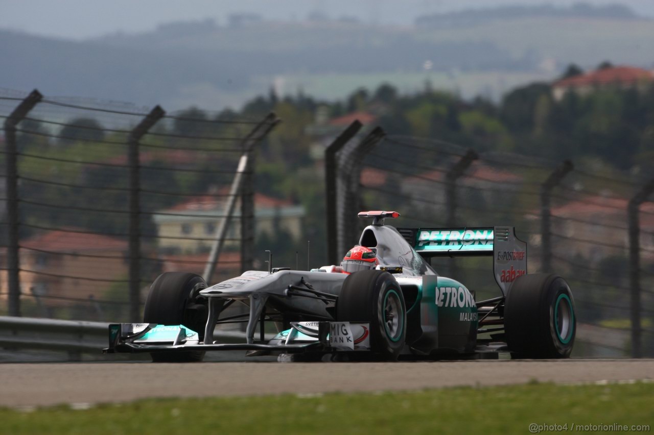 GP TURCHIA, 06.05.2011- Venerdi' Practice, Michael Schumacher (GER), Mercedes GP Petronas F1 Team, MGP W02 