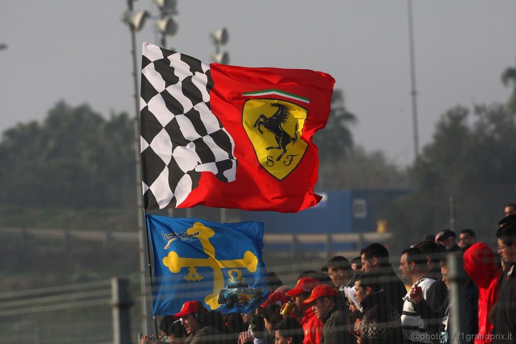 Jerez Test Febbraio 2011, 13.02.2011- Fans of Fernando Alonso (ESP), Ferrari, F-150 Italia 