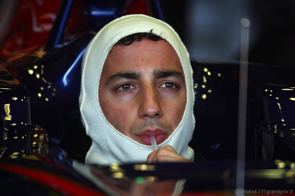 Jerez Test Febbraio 2011, 10/2/2011- Daniel Ricciardo (AUS), Test Driver Scuderia Toro Rosso, STR6 