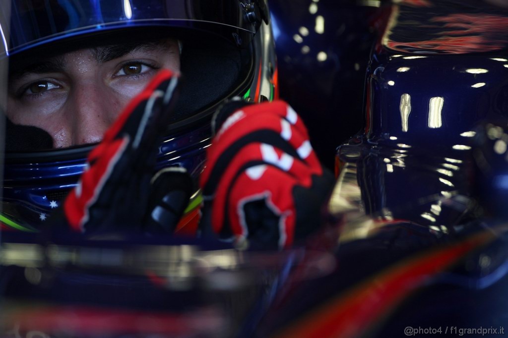 Jerez Test Febbraio 2011, 10/2/201- Daniel Ricciardo (AUS), Test Driver Scuderia Toro Rosso, STR6 