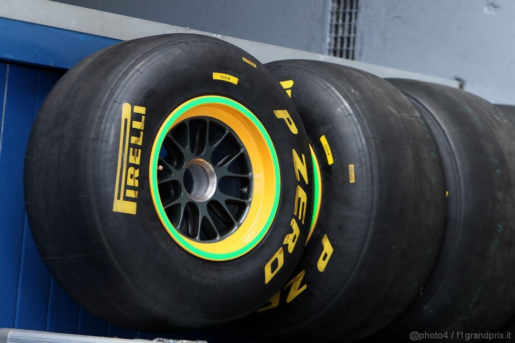 Jerez Test Febbraio 2011, 10/2/2011- Tyres Pirelli 