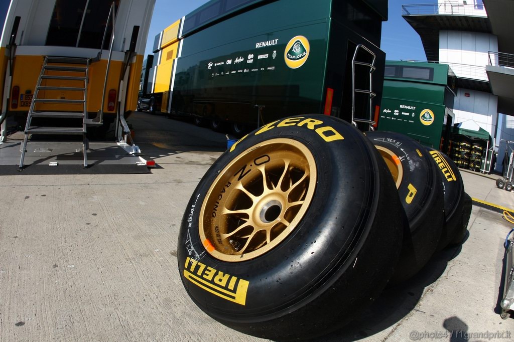 Jerez Test Febbraio 2011, 10/2/2011- Tyres Pirelli 