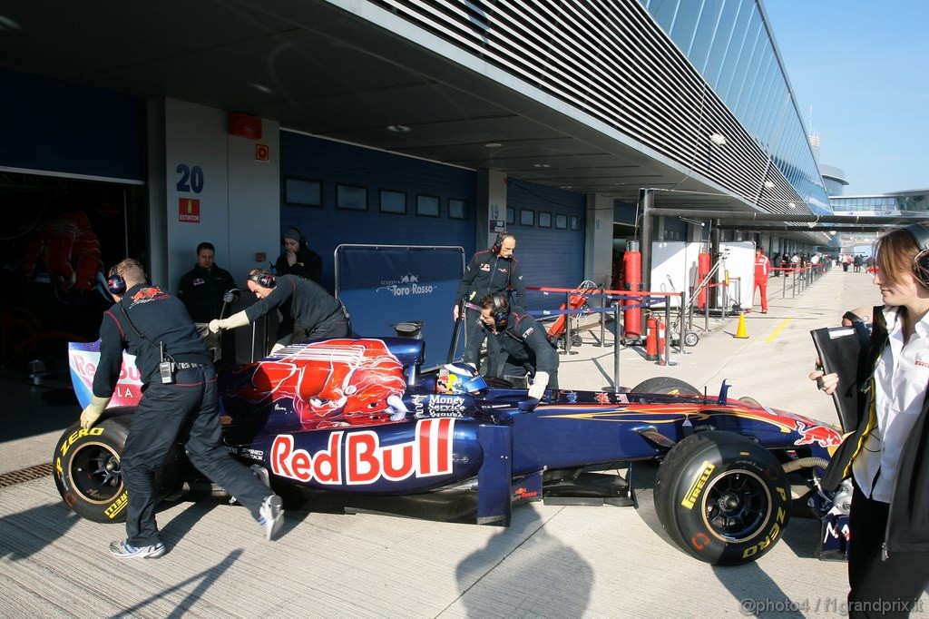 Jerez Test Febbraio 2011, 10/2/2011- Daniel Ricciardo (AUS), Test Driver Scuderia Toro Rosso, STR6 