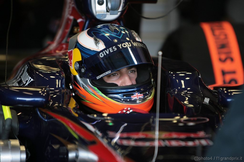 Jerez Test Febbraio 2011, 10/2/2011- Daniel Ricciardo (AUS), Test Driver Scuderia Toro Rosso, STR6 