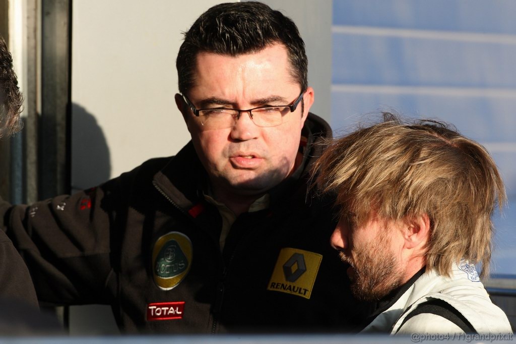 Jerez Test Febbraio 2011, 12.02.2011- Eric Boullier (FRA), Team Manager, Renault F1 Team e Nick Heidfeld (GER), Testing for Lotus Renault GP, R31  
