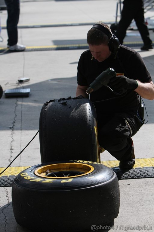 Jerez Test Febbraio 2011, 11.02.2011- Tyres Pirelli 