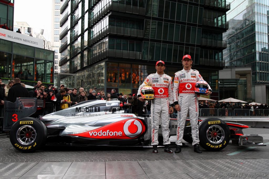 Mclaren MP4 26, 
Lewis Hamilton (GBR), McLaren Mercedes, Jenson Button (GBR), McLaren Mercedes 