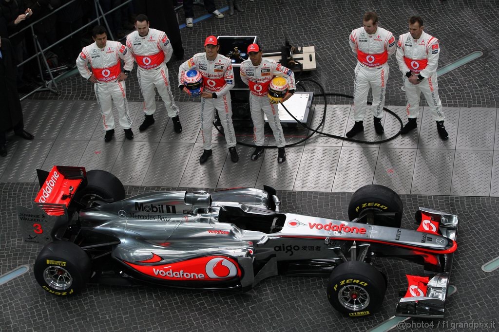 Mclaren MP4 26, 
Jenson Button (GBR), McLaren Mercedes, Lewis Hamilton (GBR), McLaren Mercedes 
