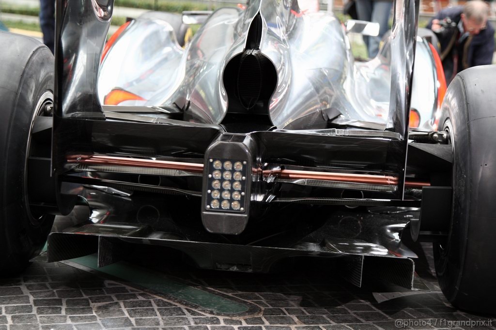 Mclaren MP4 26, 
detail - Vodafone McLaren Mercedes MP4-26 Launch 
