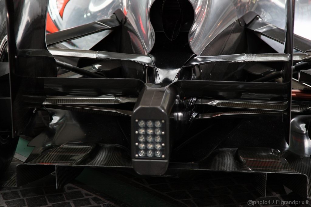 Mclaren MP4 26, 
detail - Vodafone McLaren Mercedes MP4-26 Launch 