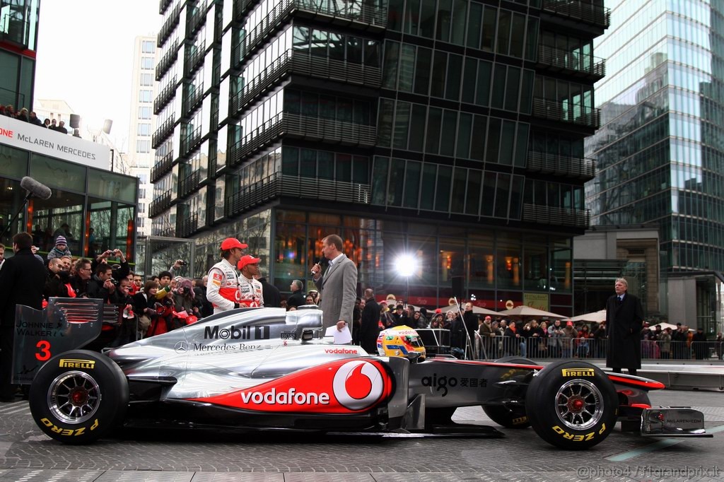 Mclaren MP4 26, 
Lewis Hamilton (GBR), McLaren Mercedes, Jenson Button (GBR), McLaren Mercedes 