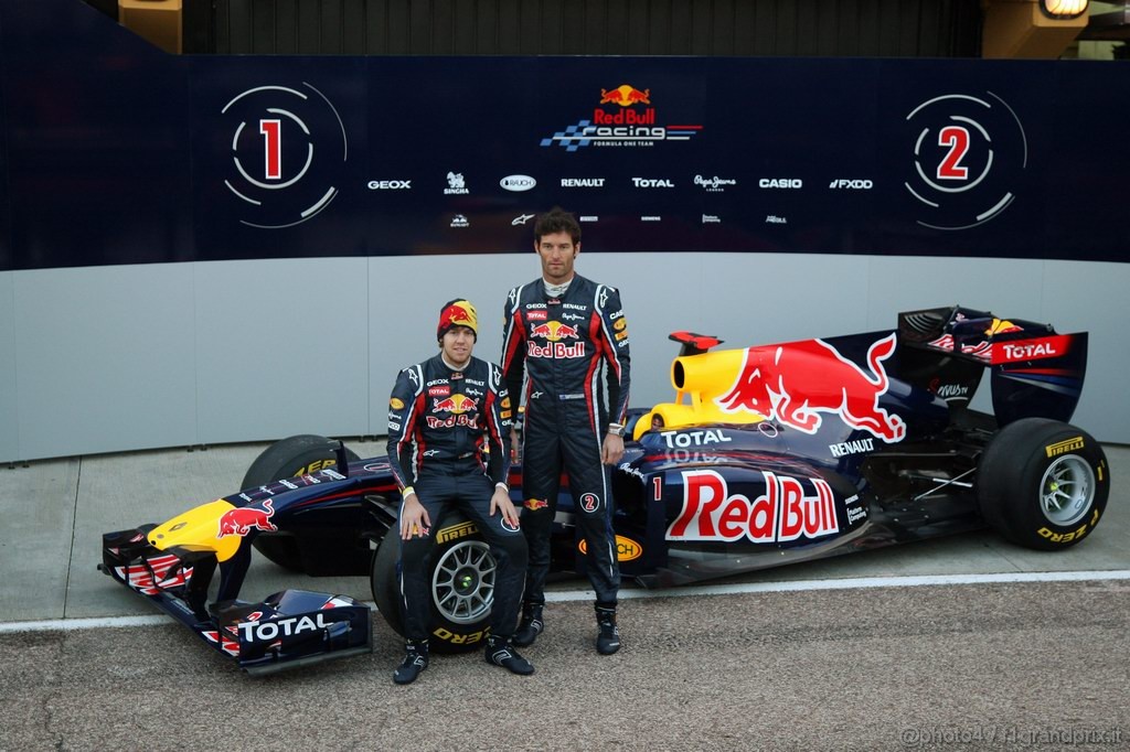 Red Bull RB7, 
Sebastian Vettel (GER), Red Bull Racing e Mark Webber (AUS), Red Bull Racing - Red Bull Racing RB7 Launch - Formula 1 World Championship 