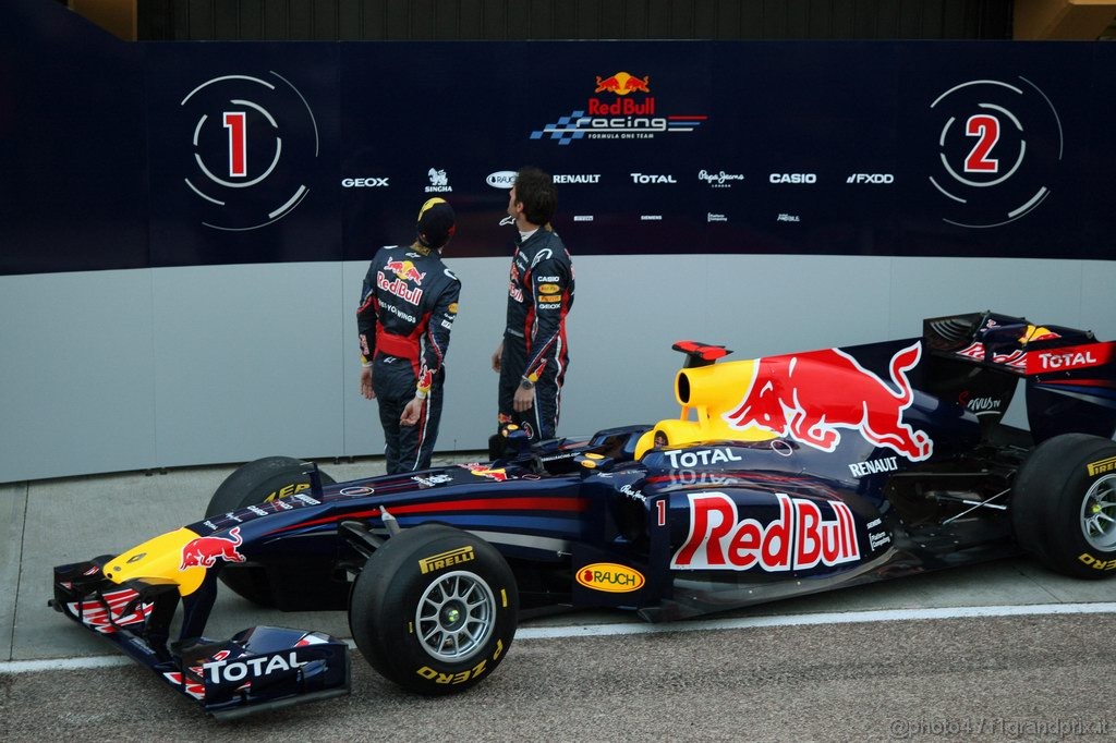 Red Bull RB7, 
Sebastian Vettel (GER), Red Bull Racing e Mark Webber (AUS), Red Bull Racing - Red Bull Racing RB7 Launch - Formula 1 World Championship 
