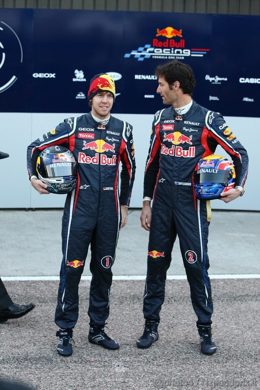 Red Bull RB7, 
Sebastian Vettel (GER), Red Bull Racing e Mark Webber (AUS), Red Bull Racing - Red Bull Racing RB7 Launch - Formula 1 World Championship 