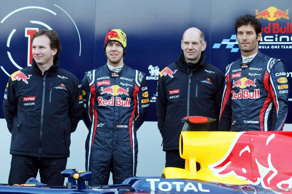 Red Bull RB7, 
Christian Horner (GBR), Red Bull Racing, Sporting Director with Sebastian Vettel (GER), Red Bull Racing, Adrian Newey (GBR), Red Bull Racing, Technical Operations Director e Mark Webber (AUS), Red Bull Racing - Red Bull Racing RB7 Launch - Formula 1 World Championship