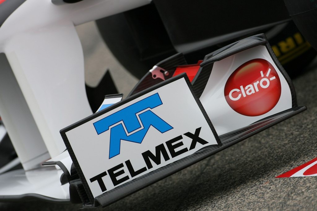 Sauber C30, 31.01.2011 Valencia, Spain, 
New Sauber F1 Team C30 technical detail, front wing - Sauber F1 Team C30 Launch - Formula 1 World Championship - 