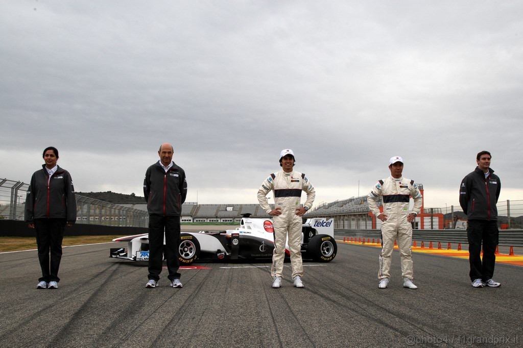 Sauber C30, 31.01.2011 Valencia, Spain, 
Monisha Kaltenborn (AUT), Managing director Sauber F1 Team, Peter Sauber (SUI), Sauber F1 Team, Team Principal,  Sergio PÈrez (MEX), Sauber F1 Team, Kamui Kobayashi (JAP), Sauber F1 Team, James Key (GBR),  Technical Director, Sauber F1 Team- Sauber F1 Team C30 Launch - Formula 1 World Championship 