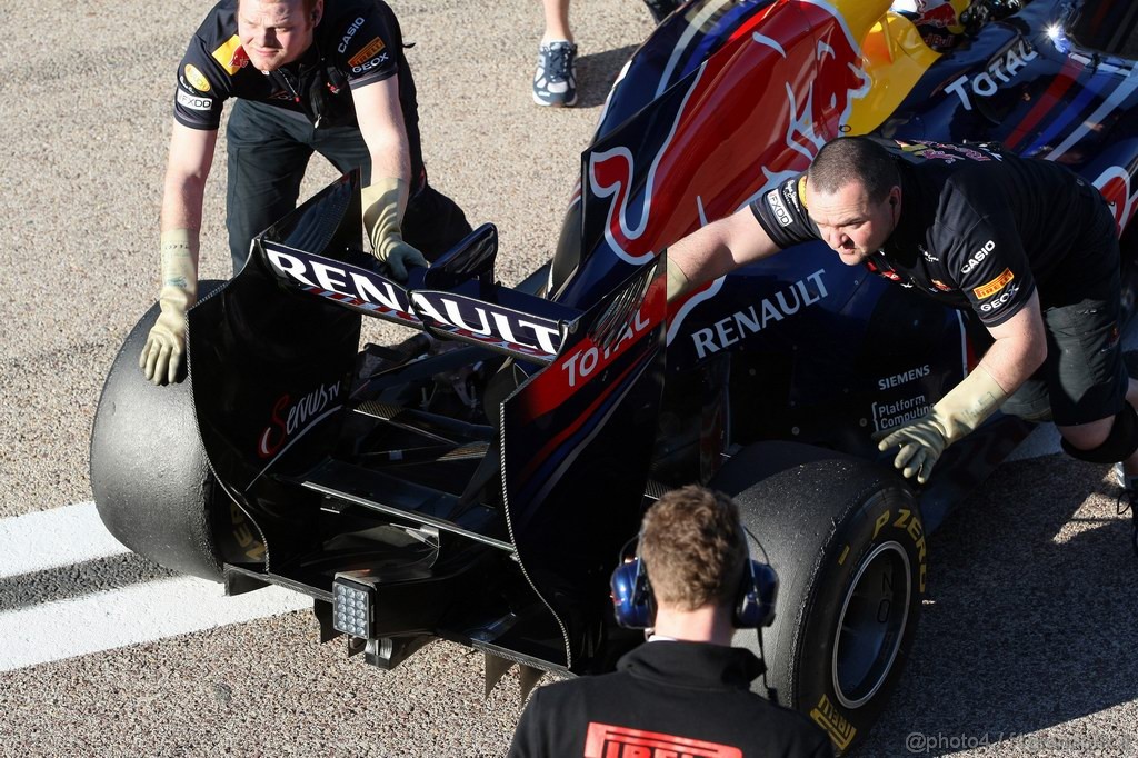 Valencia Test Febbraio 2011, 
Sebastian Vettel (GER), Red Bull Racing, RB7, detail 