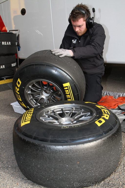 Valencia Test Febbraio 2011, Tyres Pirelli