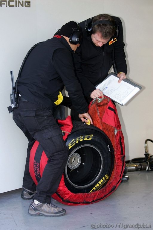Valencia Test Febbraio 2011, Tyres Pirelli