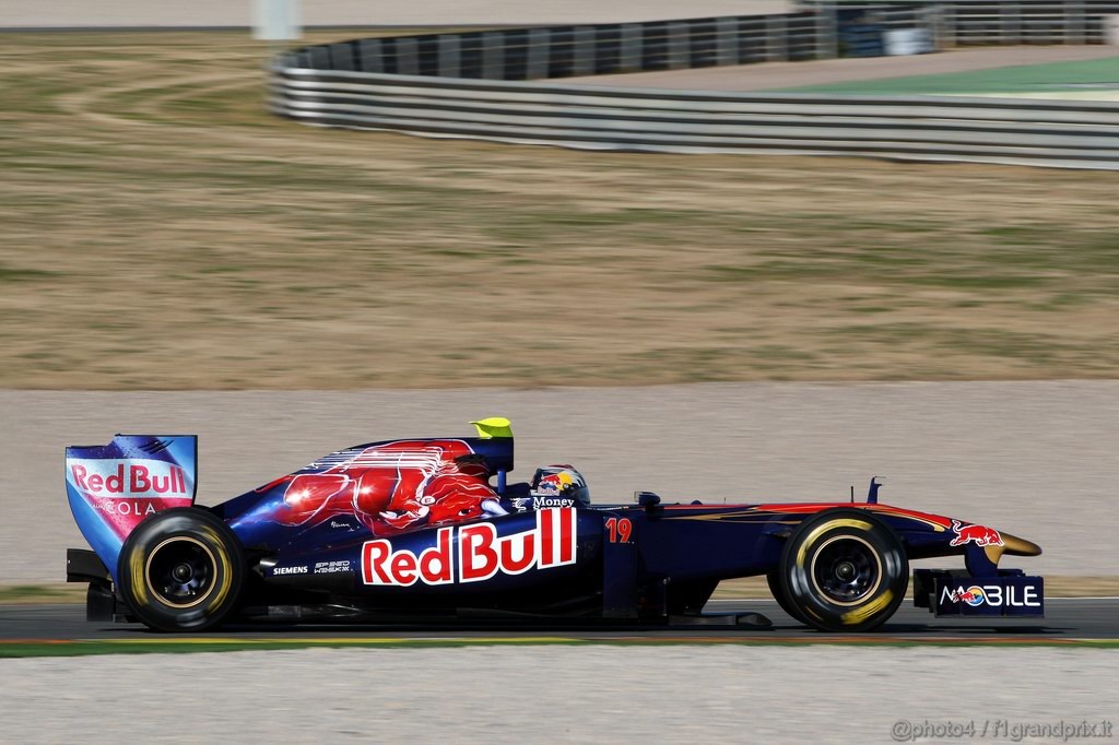 Valencia Test Febbraio 2011, 
Jaime Alguersuari (ESP), Scuderia Toro Rosso, STR06 
