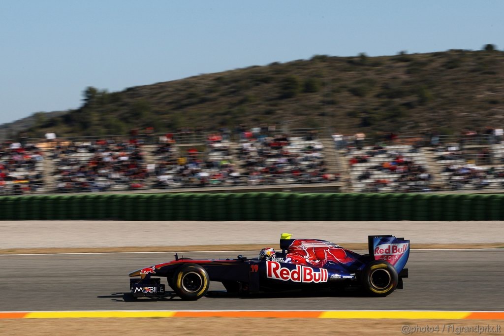 Valencia Test Febbraio 2011, 
Jaime Alguersuari (ESP), Scuderia Toro Rosso, STR06 