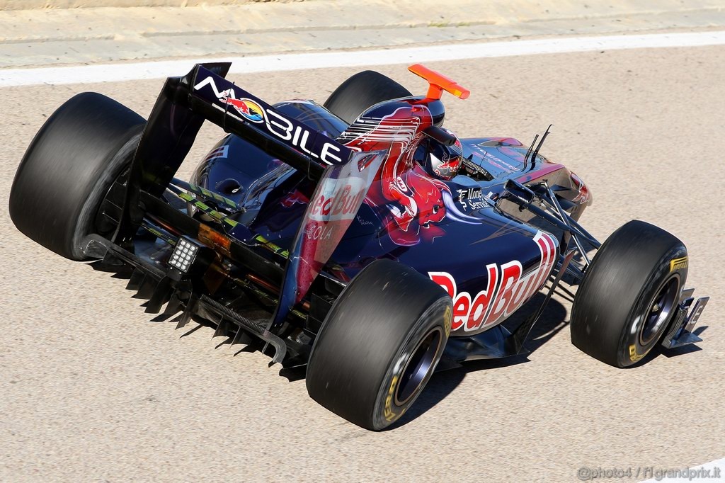 Valencia Test Febbraio 2011, 
Sébastien Buemi (SUI), Scuderia Toro Rosso, STR06