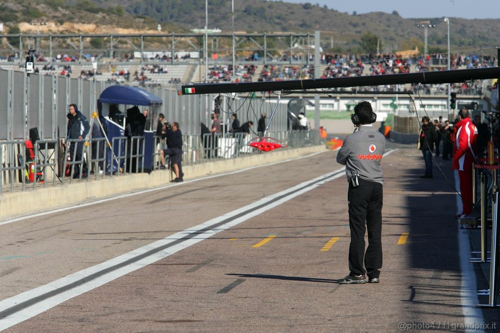 Valencia Test Febbraio 2011, Pit lane