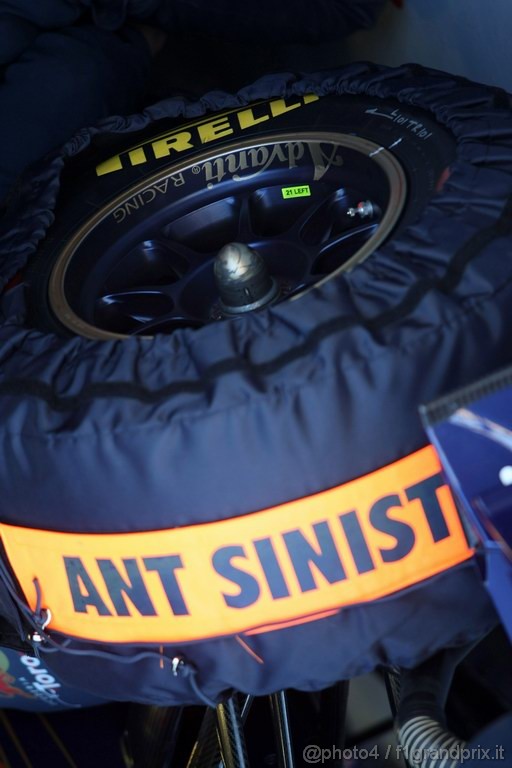 Valencia Test Febbraio 2011, Tyres Pirelli 