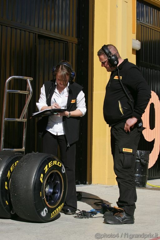 Valencia Test Febbraio 2011, Staff Pirelli 