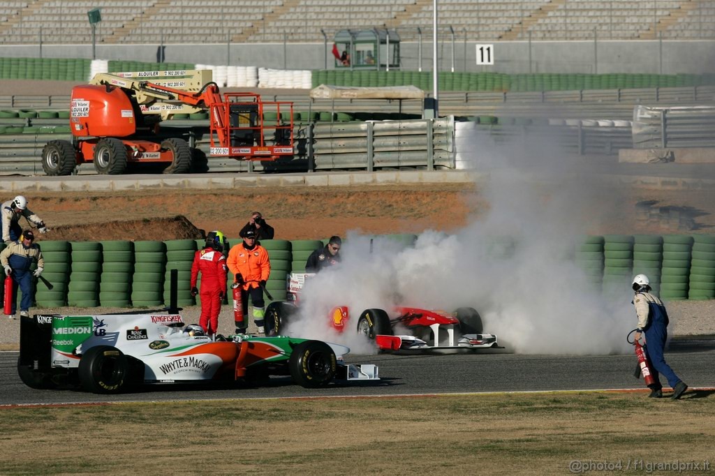 Valencia Test Febbraio 2011, 03.02.2011 
Felipe Massa (BRA), Ferrari blows up the engine 