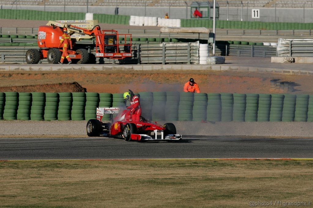 Valencia Test Febbraio 2011, 03.02.2011 
Felipe Massa (BRA), Ferrari blows up the engine 