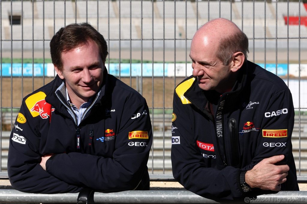 Valencia Test Febbraio 2011, 03.02.2011 
Christian Horner (GBR), Red Bull Racing, Sporting Director, Adrian Newey (GBR), Red Bull Racing, Technical Operations Director 