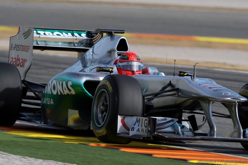 Valencia Test Febbraio 2011, 03.02.2011 
Michael Schumacher (GER), Mercedes GP Petronas F1 Team, MGP W02,  using a moveable rear wing 