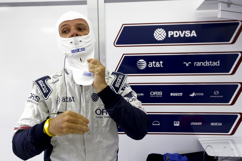 Valencia Test Febbraio 2011, 2011 Formula One Testing 
Comunitat Valenciana Ricardo Tormo Circuit, Valencia, Spain. 
2nd February 2011.
World Copyright: Glenn Dunbar/LAT Photographic 
ref: Digital Image _G7C6541