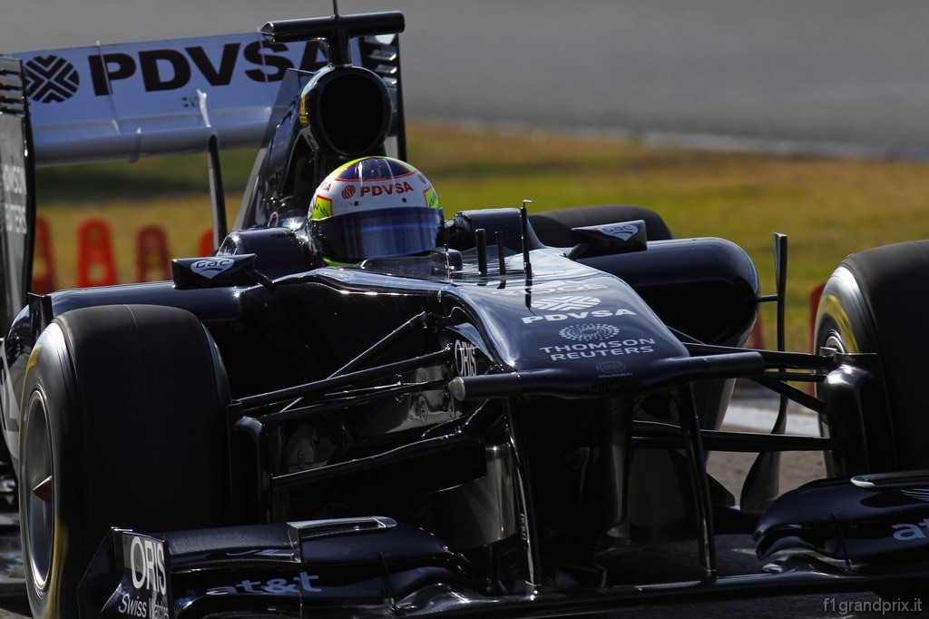 Valencia Test Febbraio 2011, 2011 Formula One Testing 
Comunitat Valenciana Ricardo Tormo Circuit, Valencia, Spain. 
3rd February 2011.
Pastor Maldonado, Williams FW33 Cosworth. Action. 
World Copyright: Glenn Dunbar/LAT Photographic 
ref: Digital Image _G7C8366