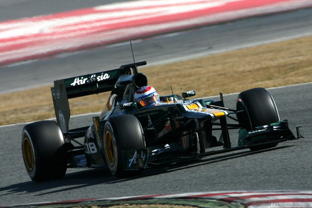 Barcelona Test Febbraio 2012, 23.02.2012, Barcelona, Spain,
Vitaly Petrov (RUS), Caterham F1 Team   - Formula 1 Testing, day 3 - Formula 1 World Championship 
