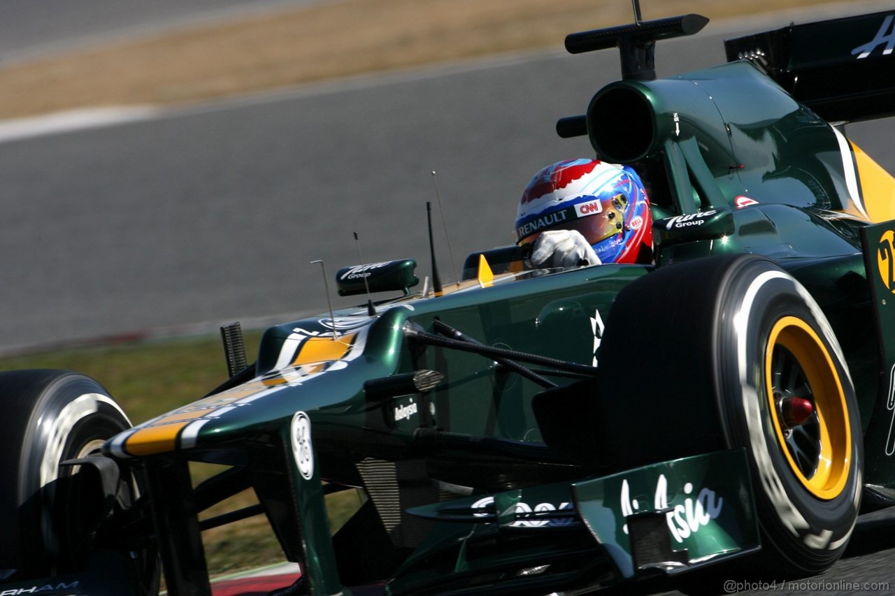 Barcelona Test Febbraio 2012, 23.02.2012, Barcelona, Spain,
Vitaly Petrov (RUS), Caterham F1 Team   - Formula 1 Testing, day 3 - Formula 1 World Championship 