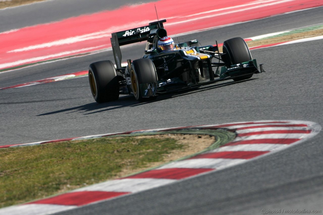 Barcelona Test Febbraio 2012, 23.02.2012, Barcelona, Spain,
Vitaly Petrov (RUS), Caterham F1 Team   - Formula 1 Testing, day 3 - Formula 1 World Championship 