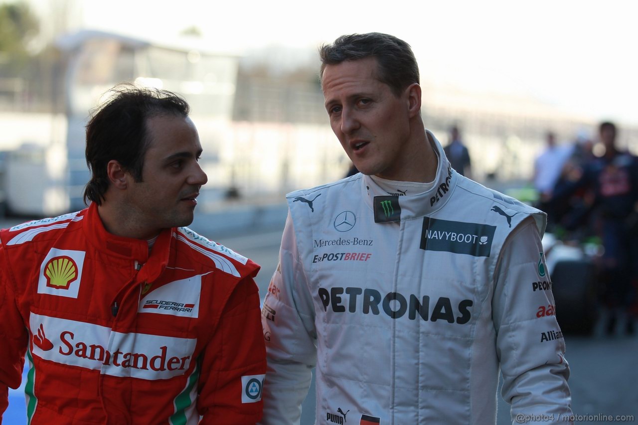 Barcelona Test Febbraio 2012, 23.02.2012 Barcelona, Spain,
Felipe Massa (BRA), Ferrari e Michael Schumacher (GER), Mercedes AMG Petronas - Formula 1 Testing, day 3 - Formula 1 World Championship 