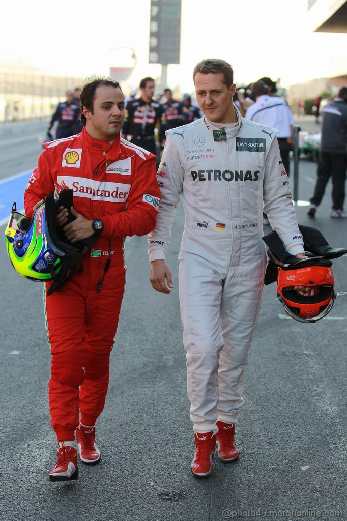 Barcelona Test Febbraio 2012, 23.02.2012 Barcelona, Spain,
Felipe Massa (BRA), Ferrari e Michael Schumacher (GER), Mercedes AMG Petronas - Formula 1 Testing, day 3 - Formula 1 World Championship 
