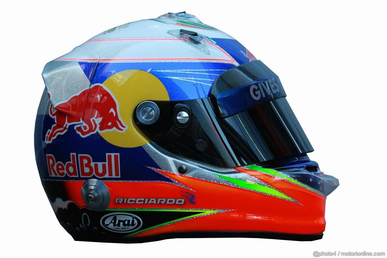 Barcelona Test Febbraio 2012, 23.02.2012 Barcelona, Spain,
Daniel Ricciardo (AUS), Scuderia Toro Rosso helmet - Formula 1 Testing, day 3 - Formula 1 World Championship 