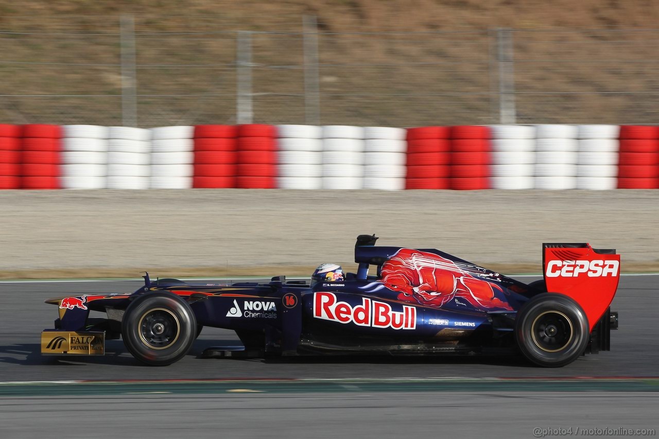 Barcelona Test Febbraio 2012, 21.02.2012, Barcelona, Spain,
Daniel Ricciardo (AUS), Scuderia Toro Rosso - Formula 1 Testing, day 1 - Formula 1 World Championship