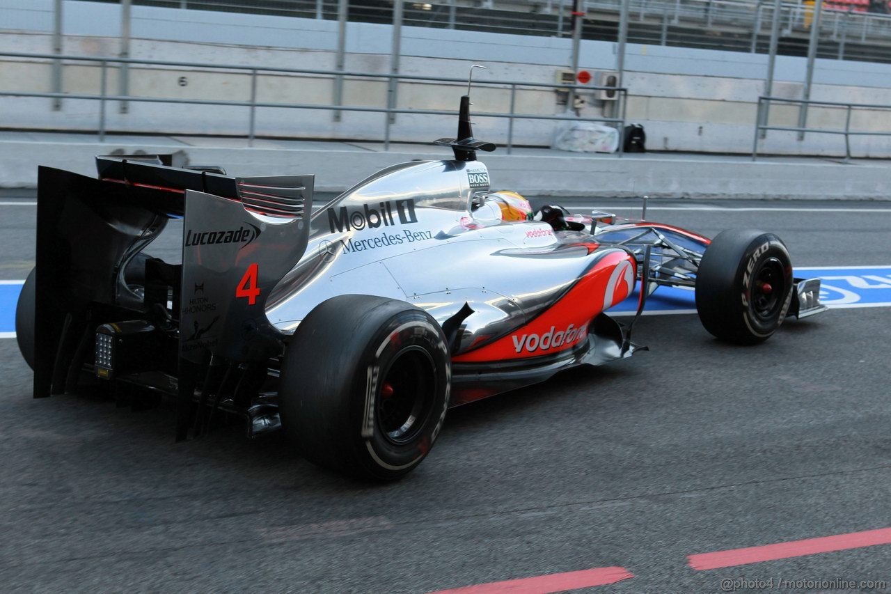Barcelona Test Febbraio 2012, 21.02.2012, Barcelona, Spain,
Lewis Hamilton (GBR), McLaren Mercedes - Formula 1 Testing, day 1 - Formula 1 World Championship 