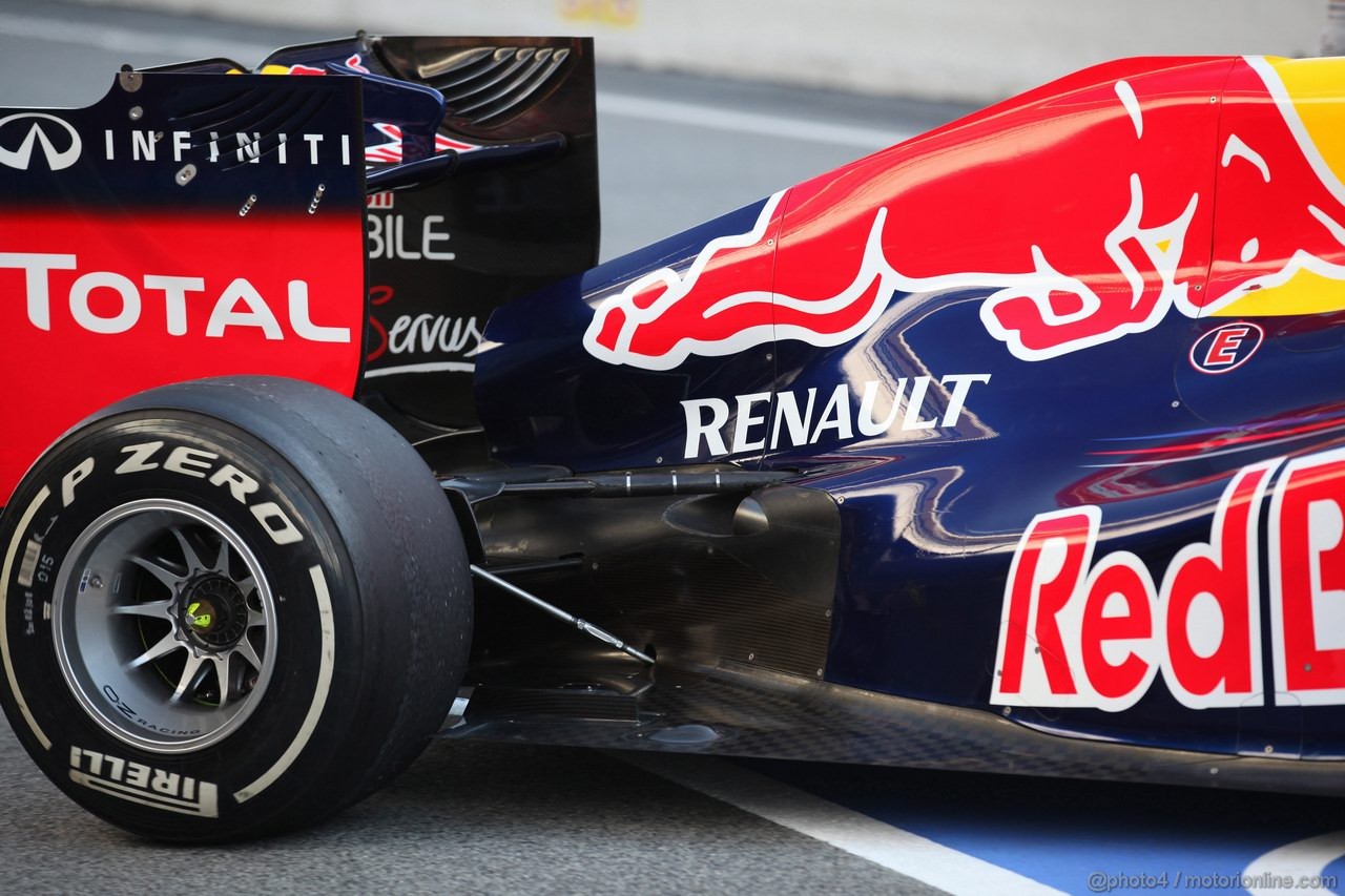 Barcelona Test Febbraio 2012, 21.02.2012 Barcelona, Spain,
Sebastian Vettel (GER), Red Bull Racing rear exhaust - Formula 1 Testing, day 1 - Formula 1 World Championship 