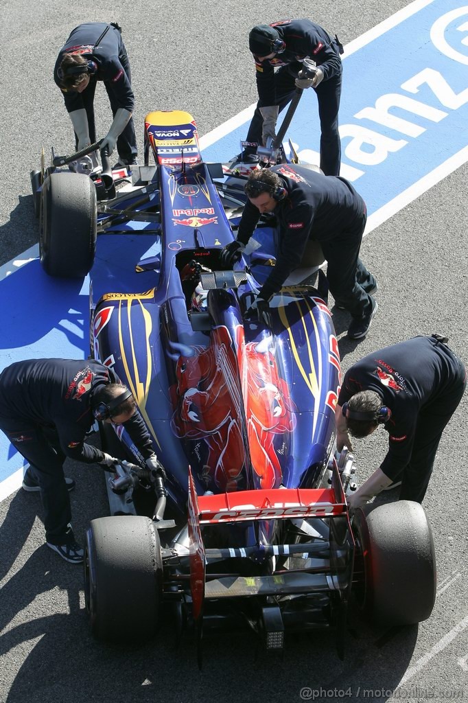 Barcelona Test Febbraio 2012, 21.02.2012 Barcelona, Spain,
Daniel Ricciardo (AUS), Scuderia Toro Rosso - Formula 1 Testing, day 1 - Formula 1 World Championship 