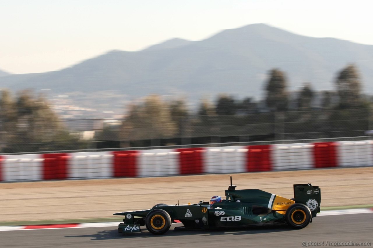 Barcelona Test Febbraio 2012, 22.02.2012, Barcelona, Spain,
Vitaly Petrov (RUS), Caterham F1 Team   - Formula 1 Testing, day 2 - Formula 1 World Championship 