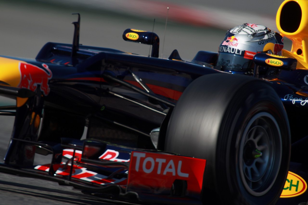 Barcelona Test Febbraio 2012, BARCELONA, SPAIN - FEBRUARY 22:  Sebastian Vettel of Germany e Red Bull Racing in action  during day two of Formula One winter testing at Circuit de Catalunya on February 22, 2012 in Barcelona, Spain.  (Photo by Mark Thompson/Getty Images)