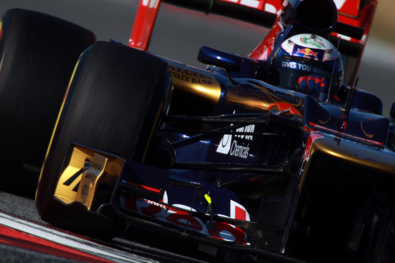 Barcelona Test Febbraio 2012, BARCELONA, SPAIN - FEBRUARY 22:  Daniel Ricciardo of Australia e Torro Rosso in action  during day two of Formula One winter testing at Circuit de Catalunya on February 22, 2012 in Barcelona, Spain.  (Photo by Mark Thompson/Getty Images)